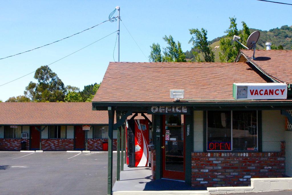 Homestead Motel サンルイスオビスポ エクステリア 写真