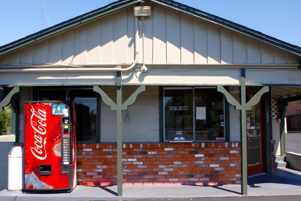 Homestead Motel サンルイスオビスポ エクステリア 写真
